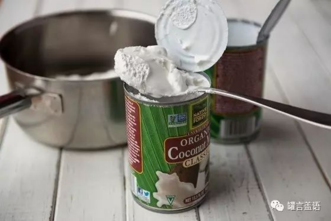 Canned coconut milk